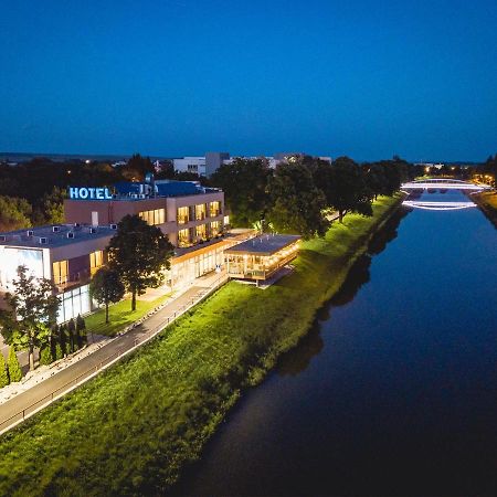 Hotel River Nitra Bagian luar foto