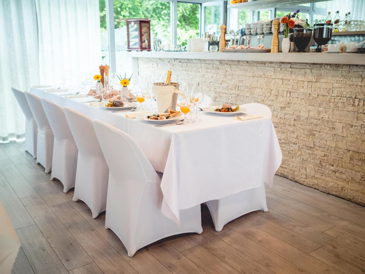 Hotel River Nitra Bagian luar foto